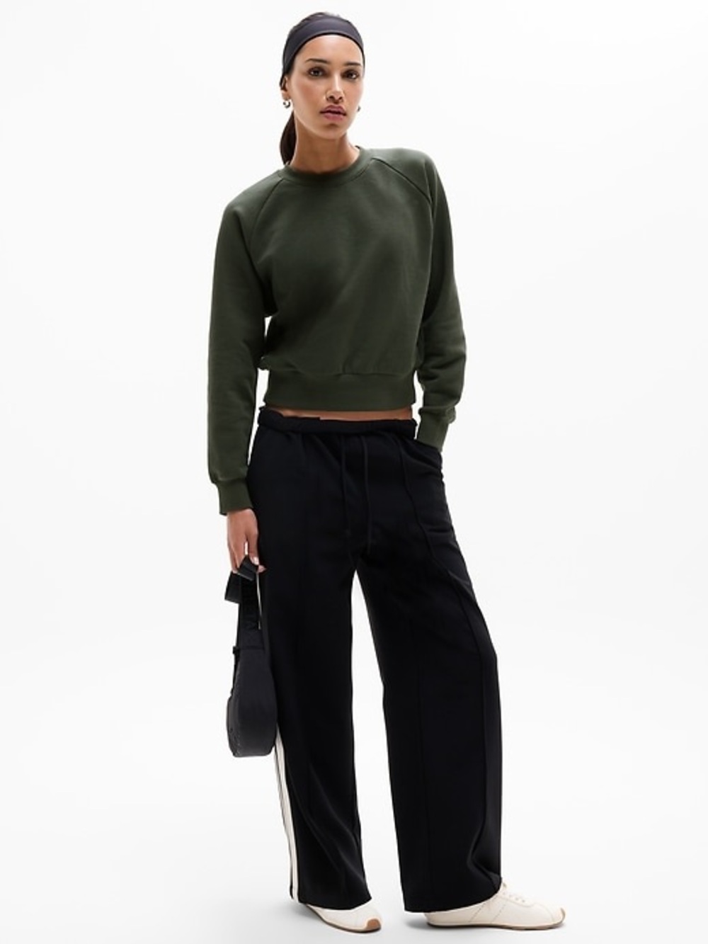 Athleta Forever Fleece Relaxed Crew Sweatshirt in Elm Green Size Large - Picture 2 of 9